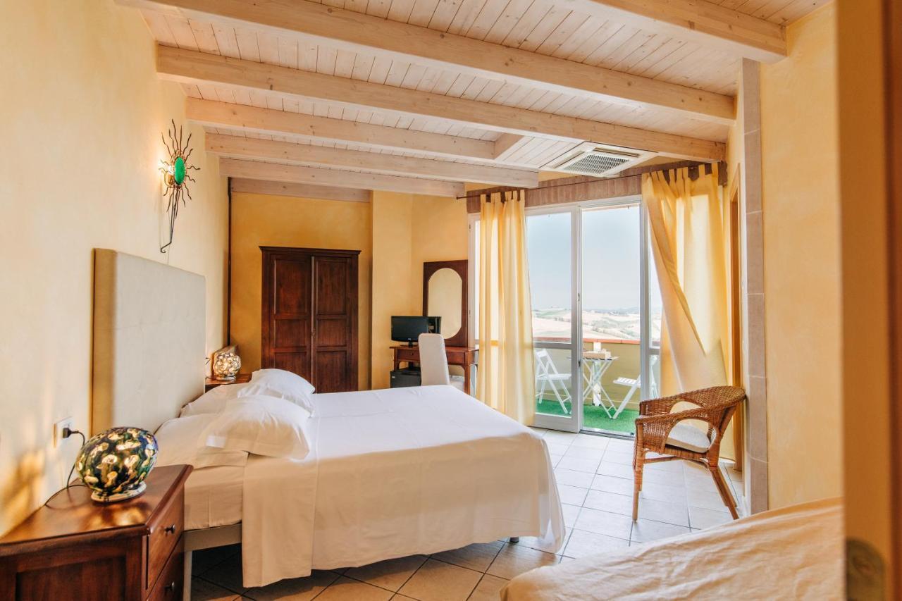Locanda Belvedere Saludecio Ngoại thất bức ảnh